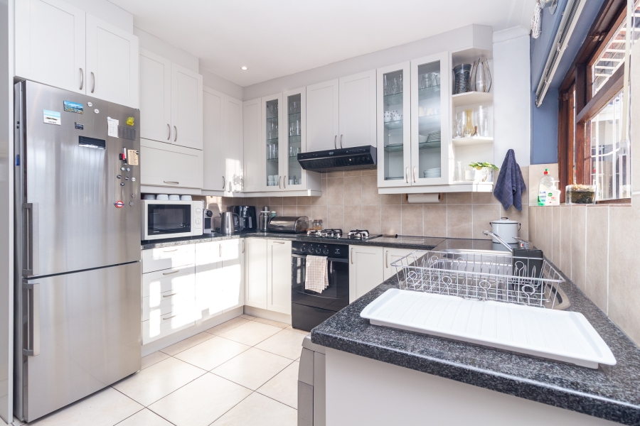 3 Bedroom Property for Sale in Pinelands Western Cape
